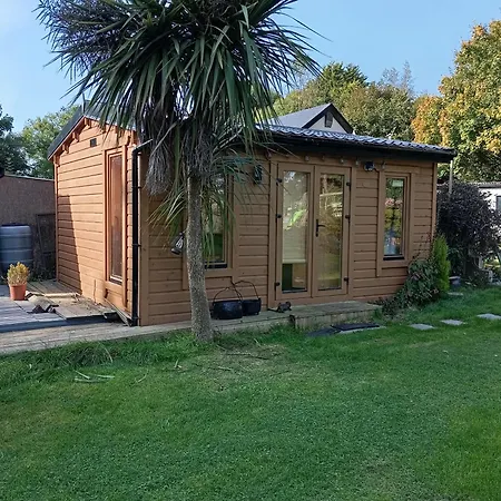 Adventure Retreat 'the Cabanne' No Shower Dublin